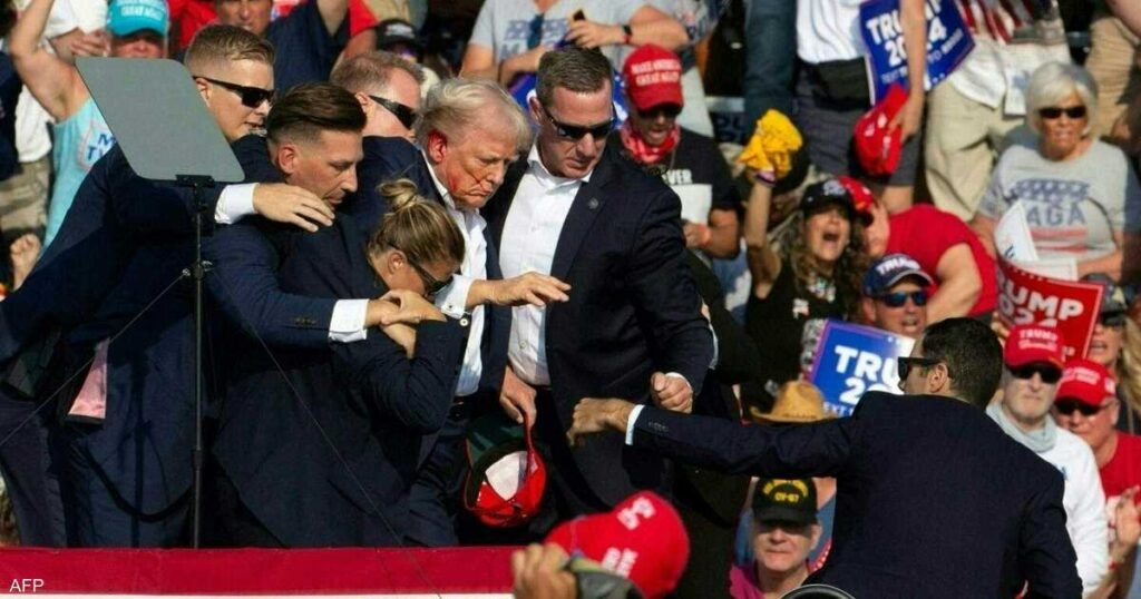 بالفيديو.. مطلق النار على ترامب "يتمركز" فوق سطح مبنى