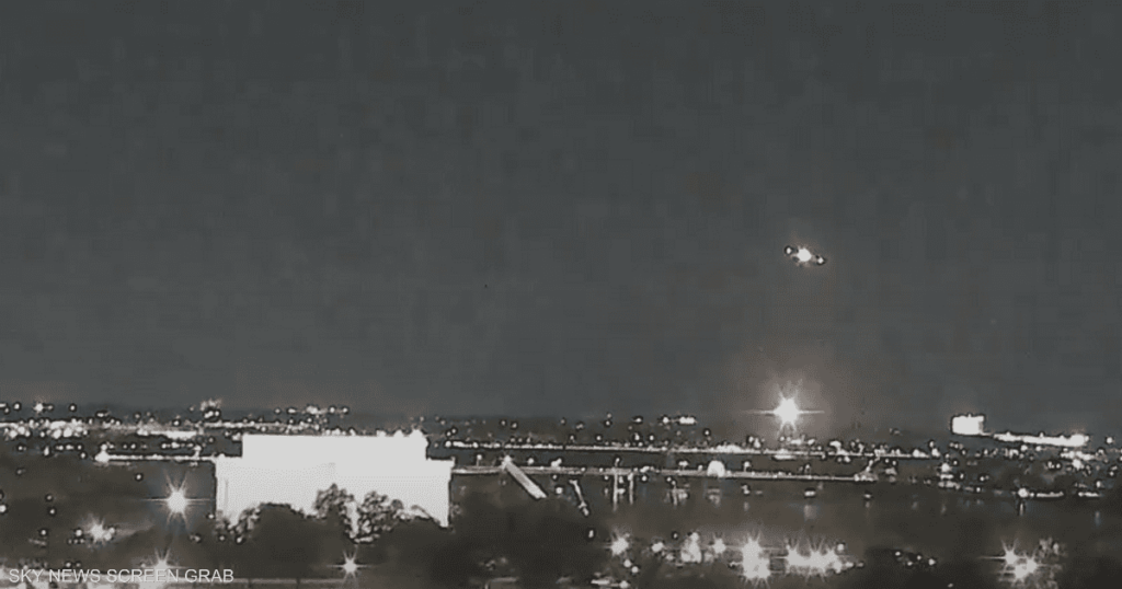 فيديو.. "إيرث كام" توثق لحظة الحادث المأساوي بمطار ريغان