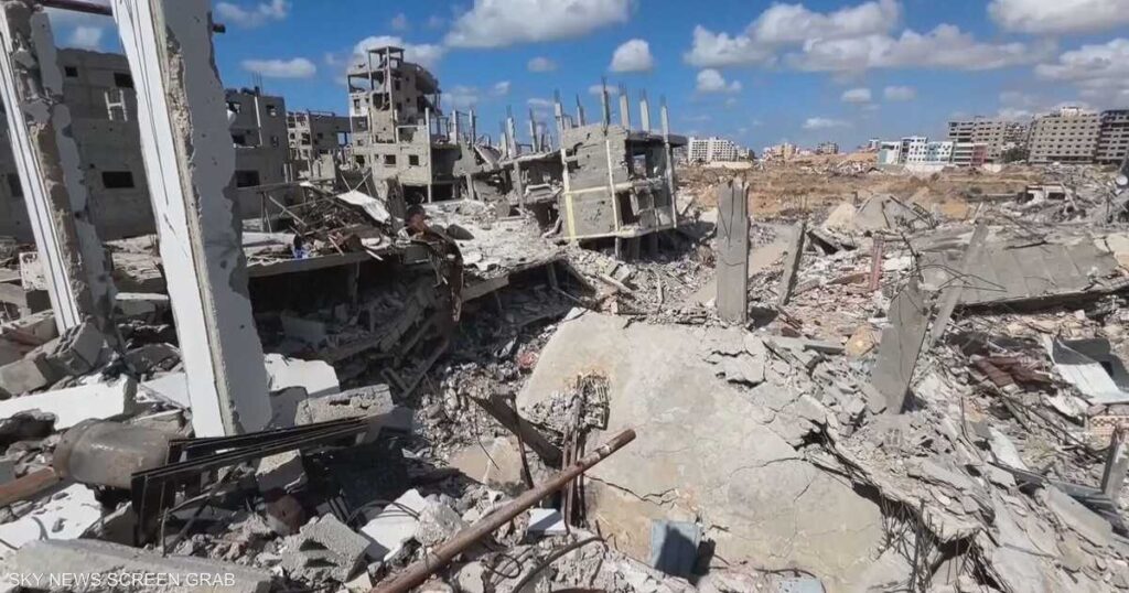 ترامب يتغزل بغزة لكن لا يستبعد عودة الحرب إليها