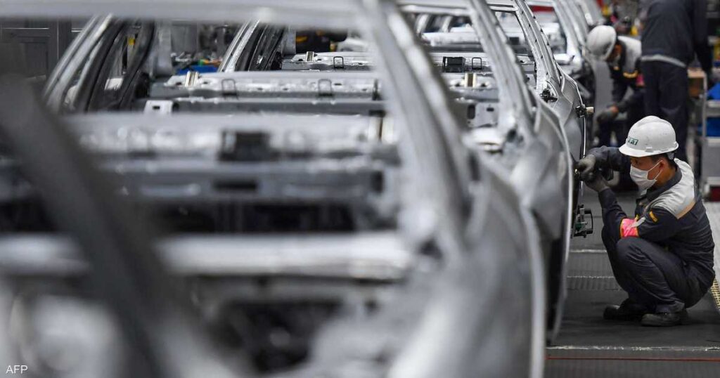 لماذا قد تواجه شركات السيارات عاماً صعباً جديداً؟