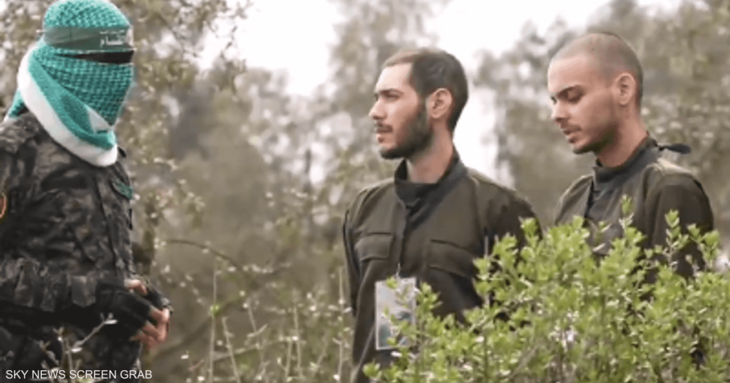 قبل تسليمها.. القسام تنشر محادثة رهينة عن "شجرة الزيتون"