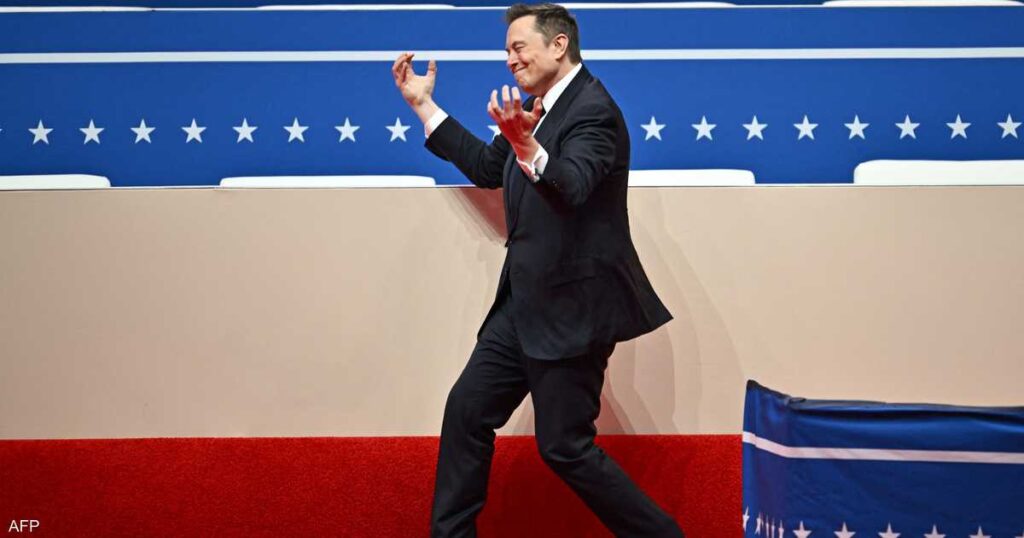 ماسك يبدأ تنفيذ تكليف ترامب.. وهذا ما فعله بموظفي الحكومة