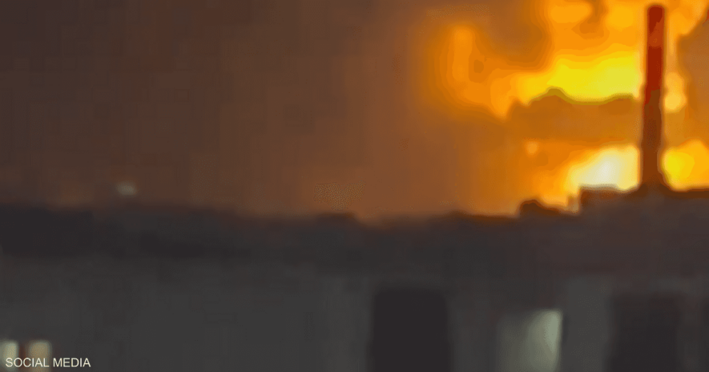 فيديو.. سلسلة غارات أميركية "كثيفة" تستهدف الحوثيين باليمن