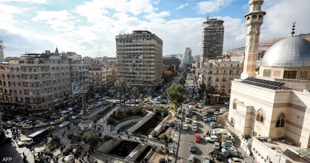 بالفيديو.. اعتصام صامت مقابل تظاهرة مضادة في دمشق