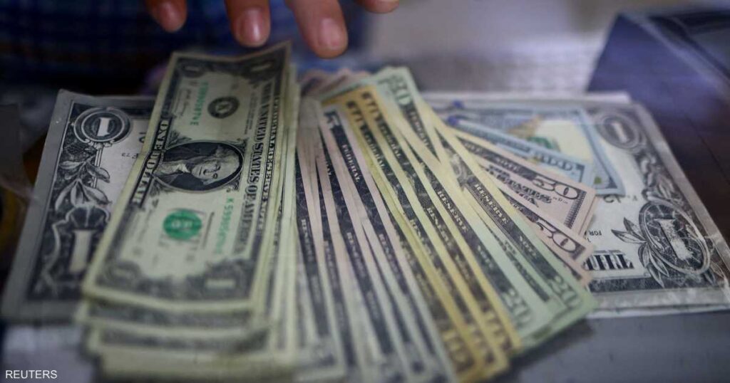 "غزة من دون أموال".. كيف تضاعف "فوضى السيولة" معاناة الحرب؟