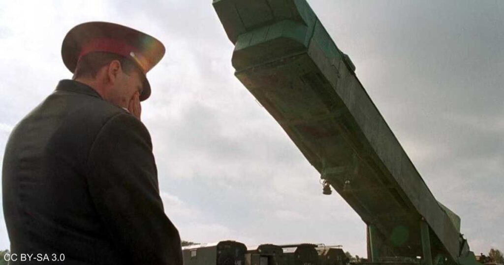 فيديو.. كيف وقعت أوكرانيا على صفقة "الندم النووي"؟