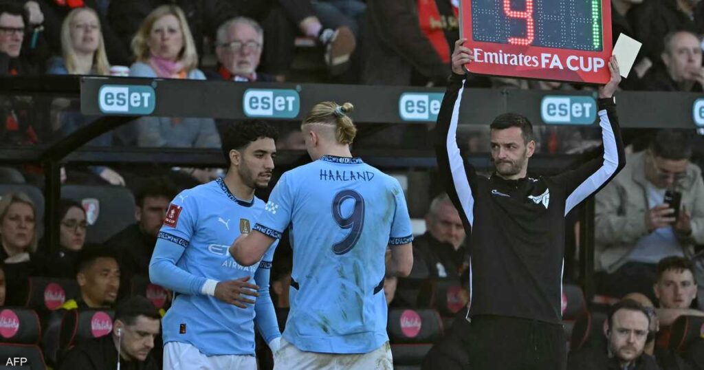 مرموش يحرز هدفا لمانشستر سيتي بعد نزوله بدقيقتين