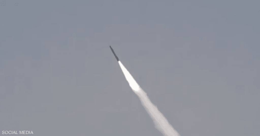 فيديو.. اختبار صاروخي باكستاني وسط توتر مع الهند