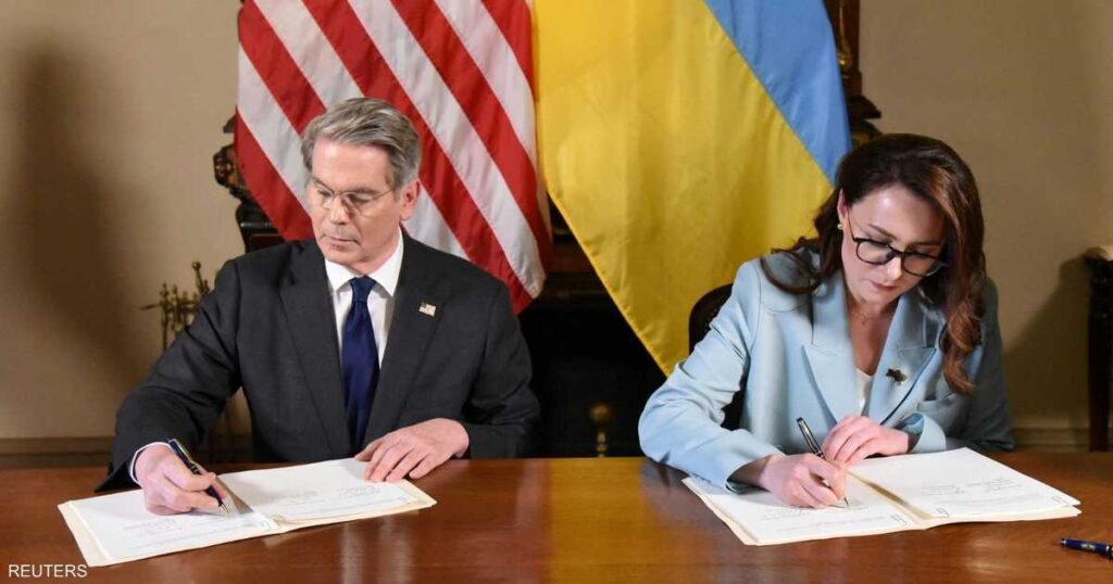 أميركا وأوكرانيا توقعان اتفاقية لإنشاء صندوق لإعادة الإعمار