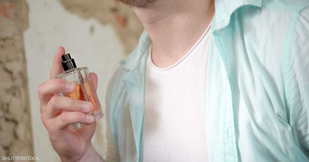 دراسة تحذر: العطر يحدث تفاعلات كيميائية "خطيرة" حول أجسامنا
