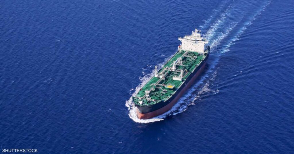 تكاليف شحن النفط عبر مضيق هرمز تتضاعف