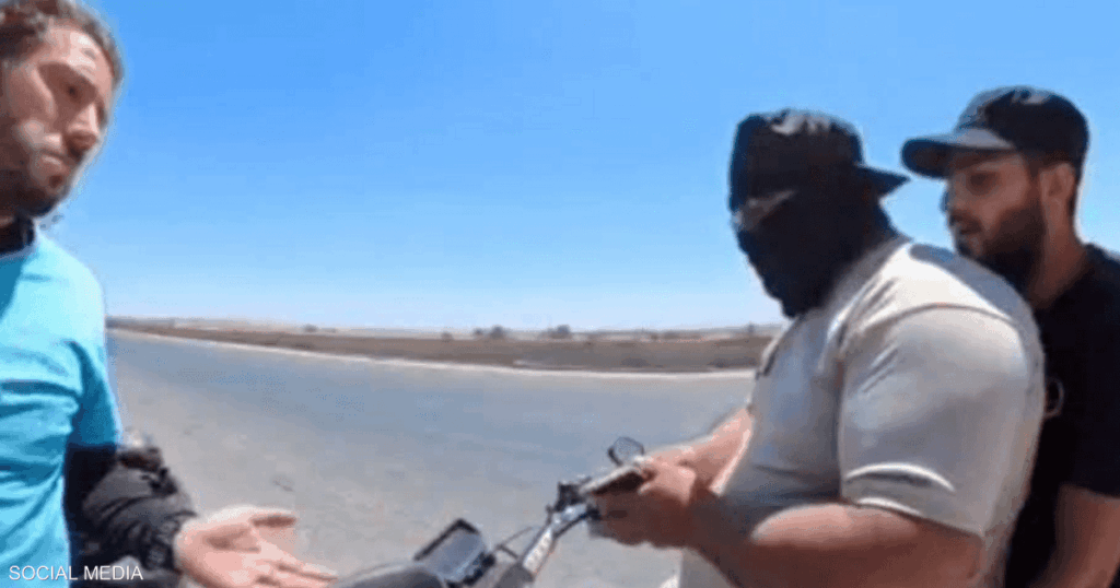 أمام الكاميرا.. فيديو لسائح برتغالي يتعرض للسرقة في سوريا