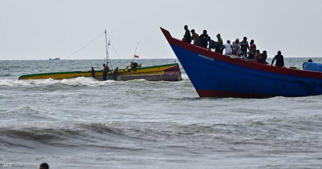 قتيلان ومفقودون في حادث غرق عبّارة بإندونيسيا