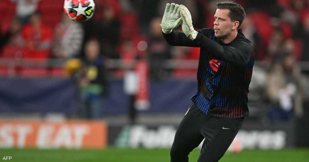 برشلونة يحسم مستقبل حارس مرماه تشيزني