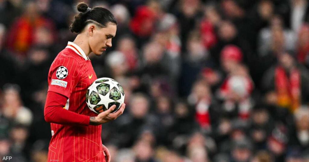 برشلونة وميلان يتنافسان مع الهلال والنصر على صفقة بارزة