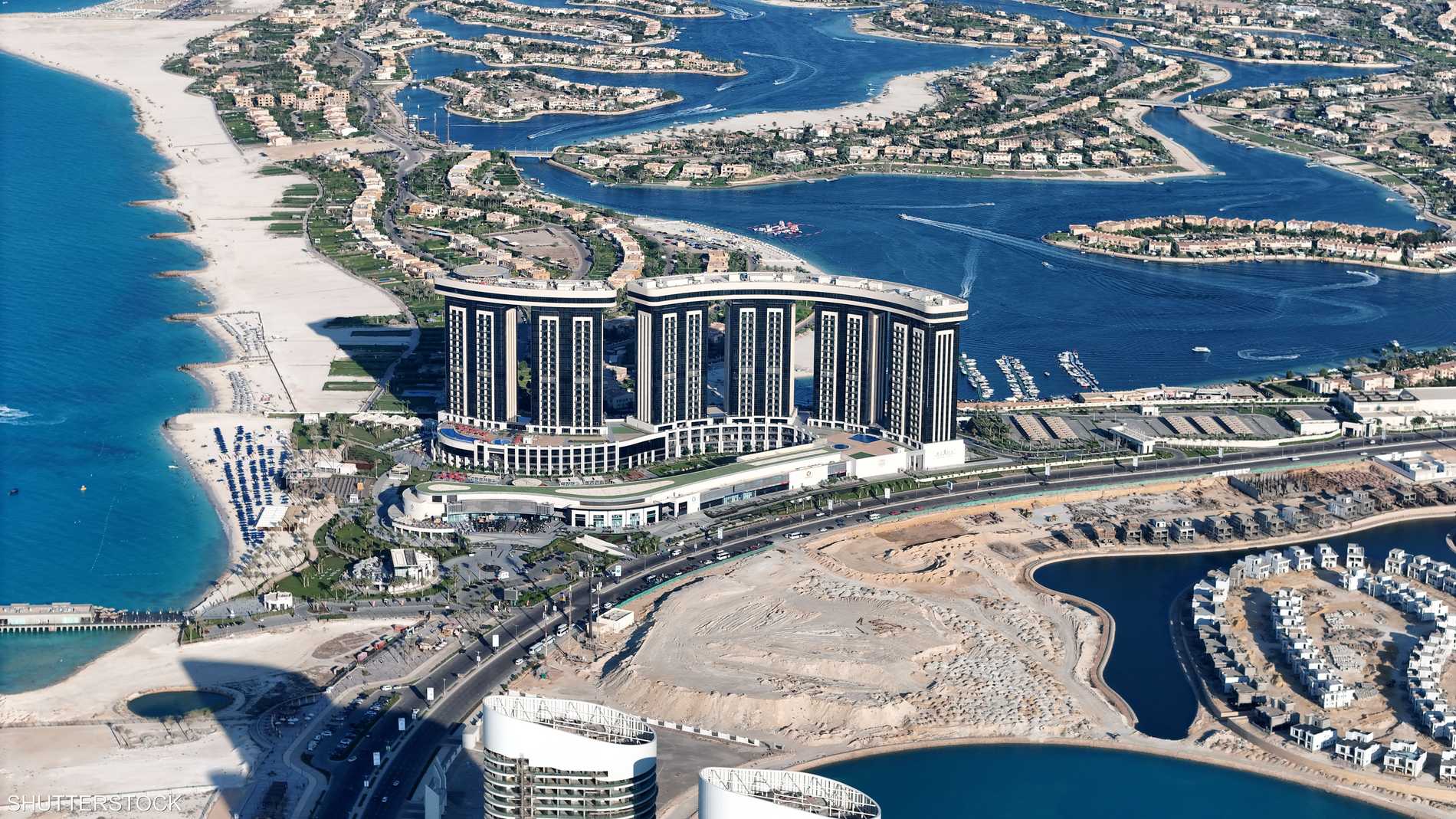 مصر توقع مشروعا للطاقة الشمسية مع الإمارات والبحرين والصين