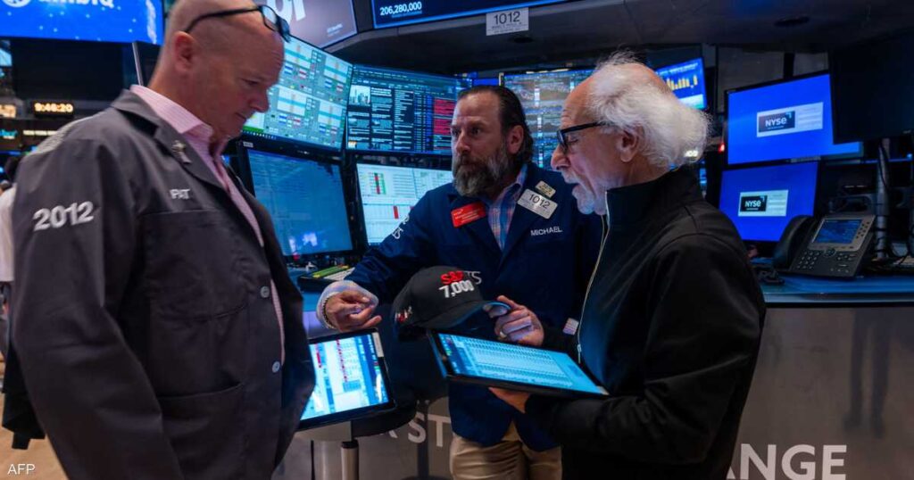 إلى أين تتجه مؤشرات "وول ستريت" في أغسطس؟