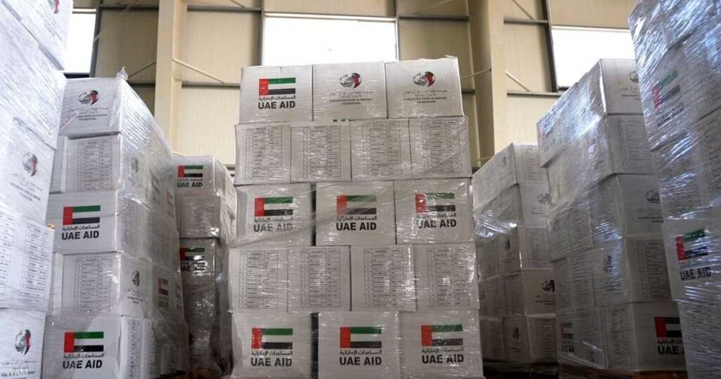 الإمارات تنفذ الإنزال الجوي الـ62 وتدخل 40 شاحنة غذائية لغزة
