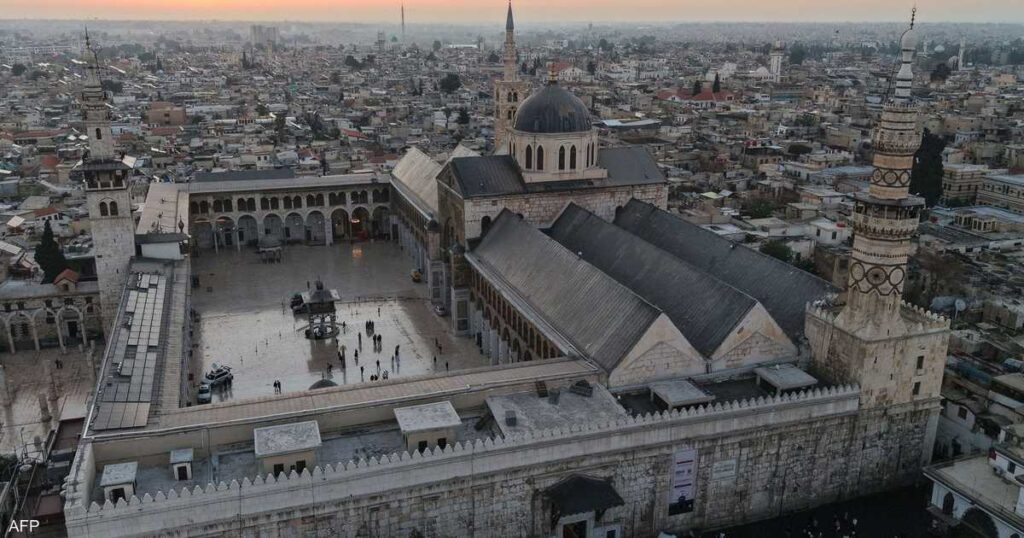 "الأوقاف السورية" تعلّق على فيديو السيارة في الجامع الأموي