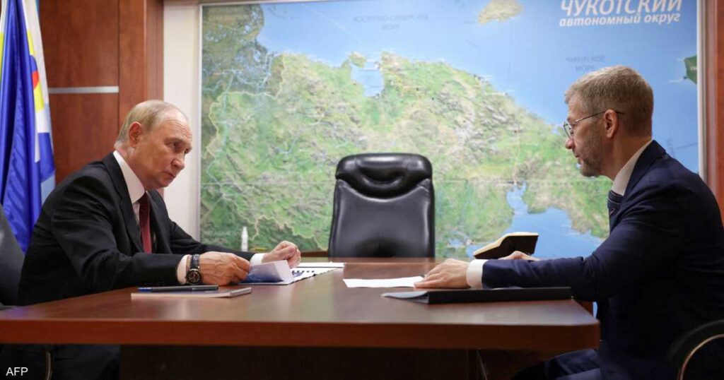 ينتظر الرد.. تقرير يكشف "عرض" بوتين على ترامب بشأن وقف الحرب