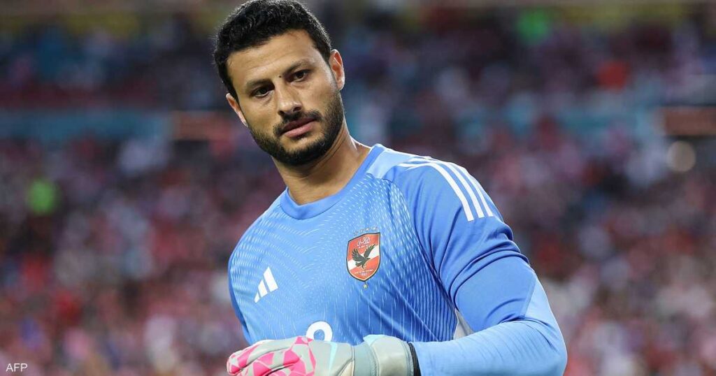 وفاة والد حارس الأهلي محمد الشناوي "في حادث سير"